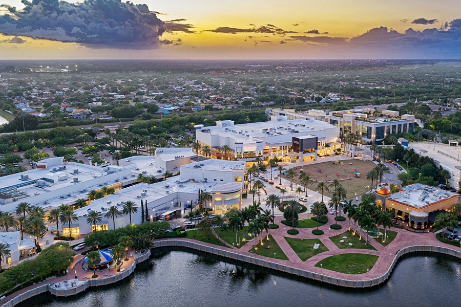 Palm Beach's Best Areas for Social Dining and Entertainment - Palm Beach Gardens, FL